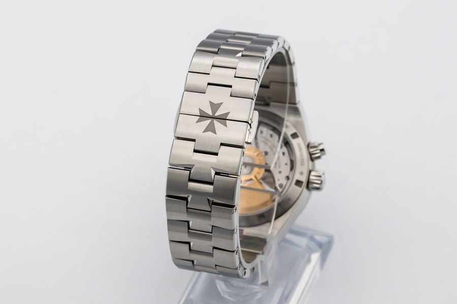 Vacheron Constantin Overseas 7900V/110A-B546